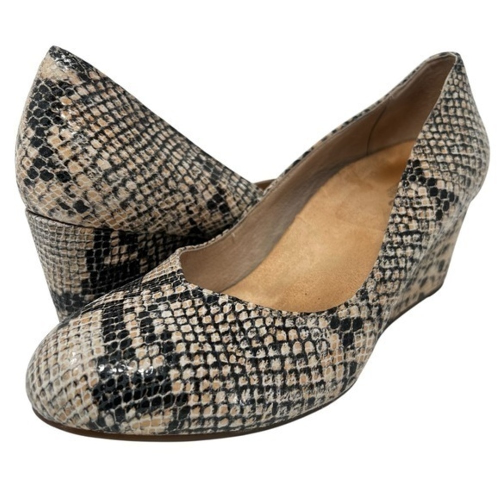 Vionic Beige and Black Snakeskin Wedges